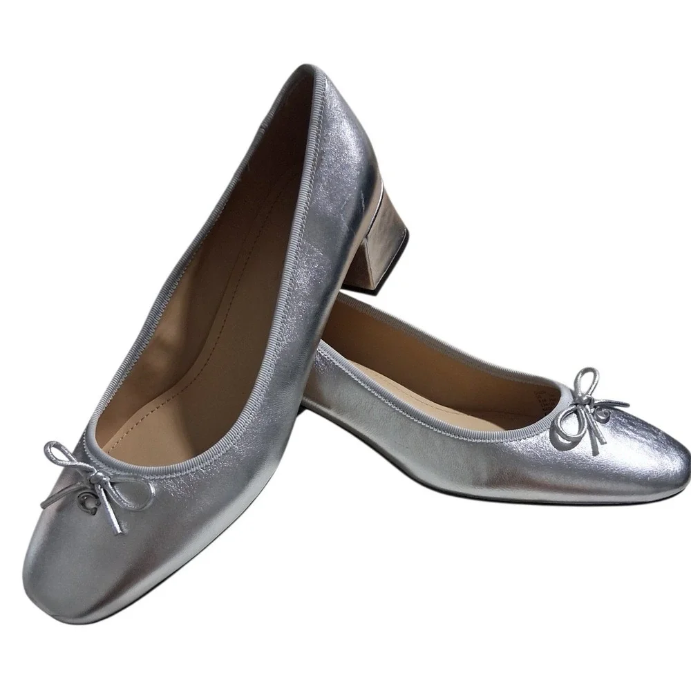 COACH Ava Silver Ballet Bow Pumps Women size 8.5 Prep Minimalist Designer Classy